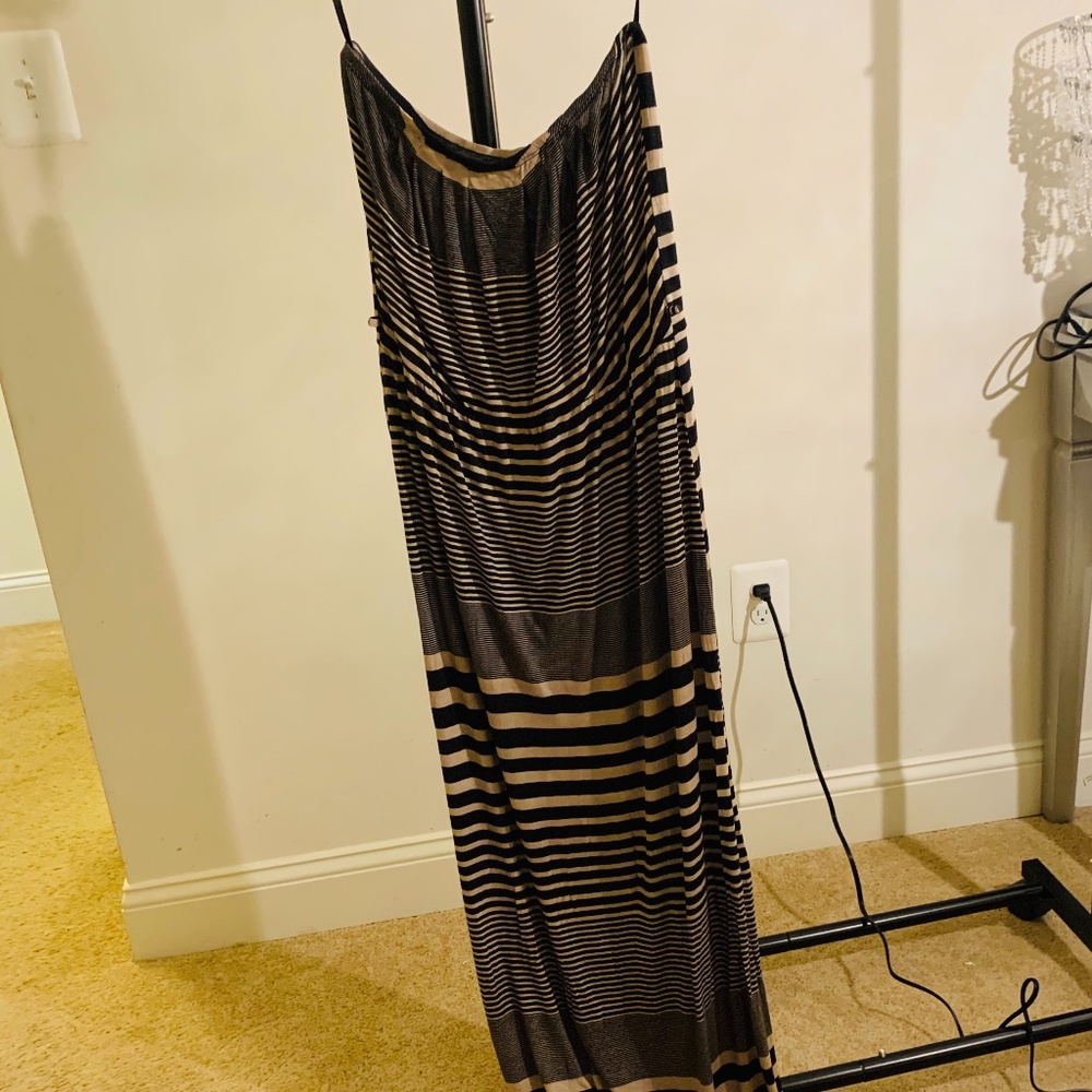 Loveappella striped strapless maxi dress